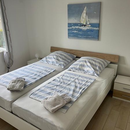 Villa Rudy Holiday Home Njivice Exterior foto